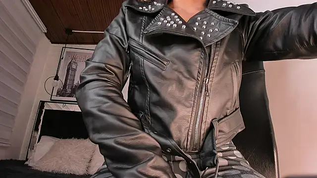 tylla  online show from 02-05-26, 08:35