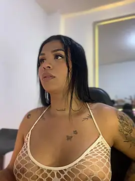 Snapshot of tinalove7 chatting on 04-11-26, 10:47 tinalove7 online show from 04-11-26, 10:47