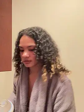 tastylolaaa online show from 02-07-25, 10:29