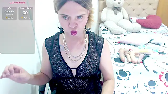 Dolldirtyxxx online show from 09-10-25, 04:45