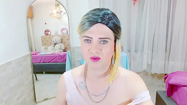 Snapshot of Dolldirtyxxx chatting on 03-04-26, 04:07 Dolldirtyxxx online show from 03-04-26, 04:07