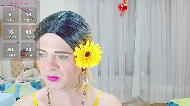 Snapshot of Dolldirtyxxx chatting on 03-08-26, 04:05 Dolldirtyxxx online show from 03-08-26, 04:05