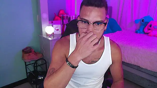 Snapshot of Chrissken chatting on 03-21-25, 03:22 Chrissken online show from 03-21-25, 03:22