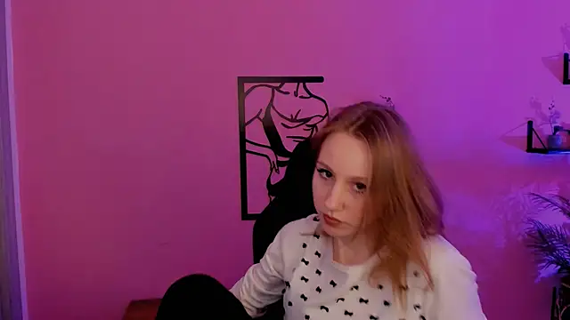 Snapshot of DariaTate chatting on 02-21-25, 11:55 DariaTate online show from 02-21-25, 11:55