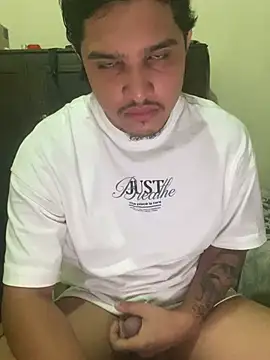 Snapshot of daniel6916 chatting on 02-17-25, 03:58 daniel6916 online show from 02-17-25, 03:58