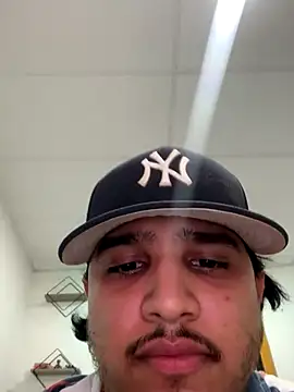 Snapshot of daniel6916 chatting on 09-27-25, 08:36 daniel6916 online show from 09-27-25, 08:36