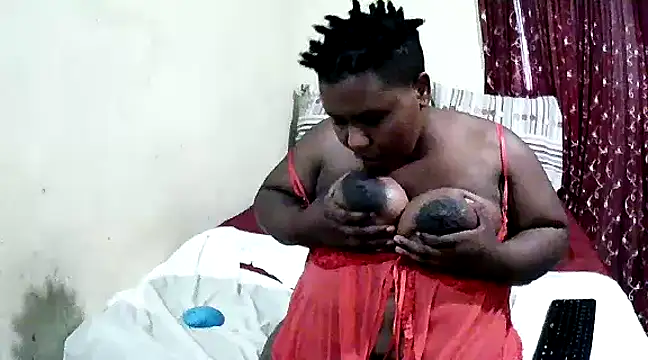 Snapshot of cococrush25 chatting on 02-11-25, 04:56 cococrush25 online show from 02-11-25, 04:56