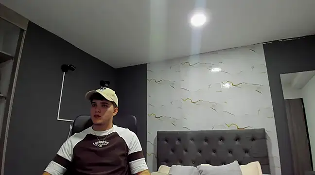 Snapshot of ErosGeorgiou chatting on 02-07-25, 11:34 ErosGeorgiou online show from 02-07-25, 11:34