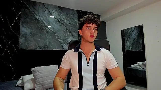 Snapshot of ErosGeorgiou chatting on 03-15-25, 12:02 ErosGeorgiou online show from 03-15-25, 12:02