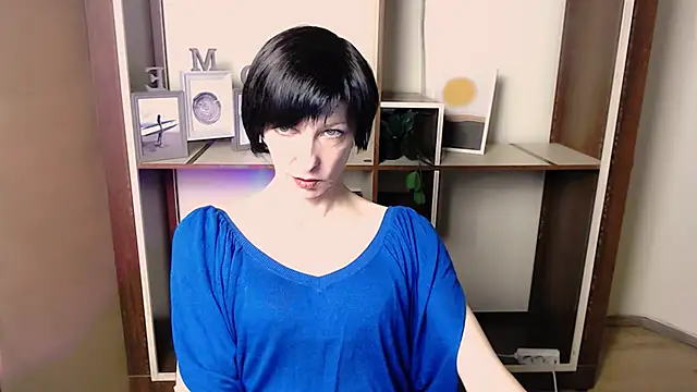  AngeliaFlow  online show from 12-18-25, 07:14