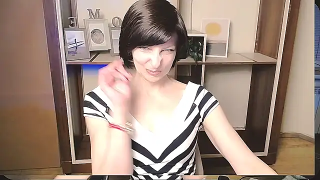  AngeliaFlow  online show from 05-07-26, 08:20
