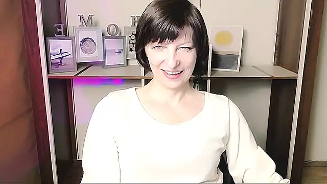  AngeliaFlow  online show from 06-24-26, 07:29