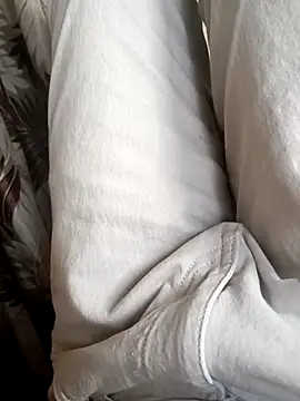 Snapshot of Indiantelugucouples chatting on 11-05-25, 08:25 Indiantelugucouples online show from 11-05-25, 08:25