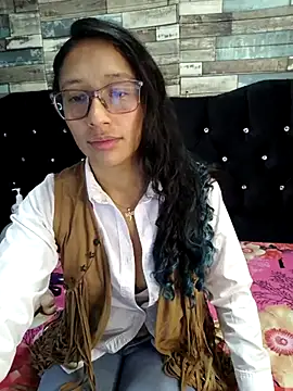 Snapshot of isabella_beauty_01 chatting on 02-22-25, 01:35 isabella beauty 01 online show from 02-22-25, 01:35