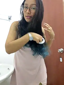 Snapshot of isabella_beauty_01 chatting on 02-28-25, 01:25 isabella beauty 01 online show from 02-28-25, 01:25