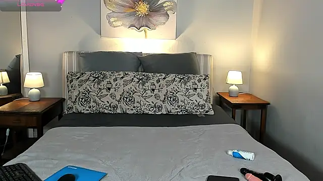 Barbiemelanin online show from 03-10-25, 06:01