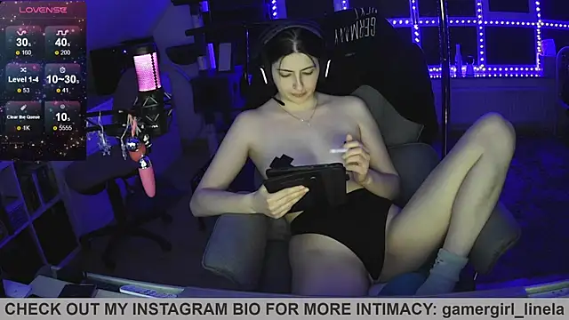 Gamergirl-Linela online show from 06-10-26, 12:22