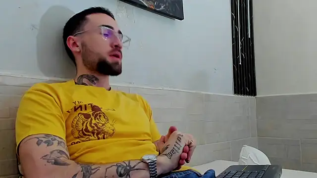 Luke davis01 online show from 02-13-25, 12:43