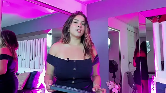 Snapshot of Cloee_Rainbow1 chatting on 03-05-25, 11:38 Cloee Rainbow1 online show from 03-05-25, 11:38