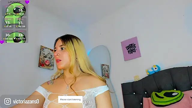 Snapshot of Vickyallien chatting on 03-10-26, 04:23 Vickyallien online show from 03-10-26, 04:23