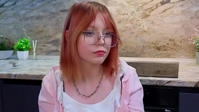 Snapshot of AshleyHandley chatting on 02-14-25, 09:34 AshleyHandley online show from 02-14-25, 09:34