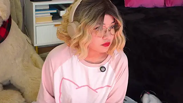 NataliaNovak online show from 05-14-26, 06:47