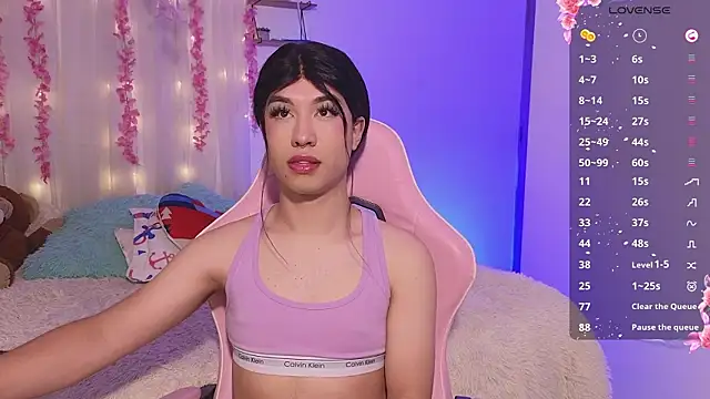 Snapshot of Sweettifani chatting on 03-13-26, 06:03 Sweettifani online show from 03-13-26, 06:03