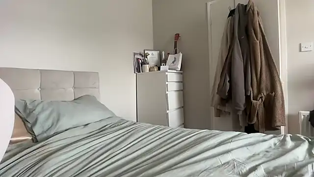 skyejde online show from 05-01-26, 11:37