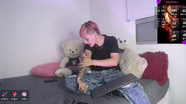 Brianna Hard online show from 09-11-25, 02:11