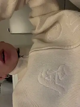 Snapshot of Daria-maus24 chatting on 02-12-25, 09:43 Daria-maus24 online show from 02-12-25, 09:43