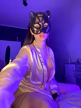 Snapshot of Daria-maus24 chatting on 10-18-25, 08:20 Daria-maus24 online show from 10-18-25, 08:20