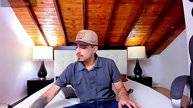 Sebastian Berne online show from 03-08-25, 07:31