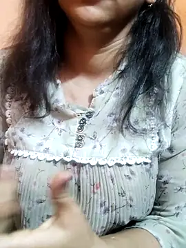 Snapshot of Your_cutiepie_ chatting on 02-21-25, 03:34 Your cutiepie online show from 02-21-25, 03:34