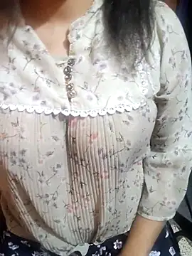 Snapshot of Your_cutiepie_ chatting on 02-21-25, 10:07 Your cutiepie online show from 02-21-25, 10:07