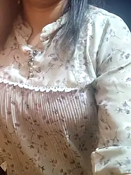 Snapshot of Your_cutiepie_ chatting on 02-21-25, 02:27 Your cutiepie online show from 02-21-25, 02:27