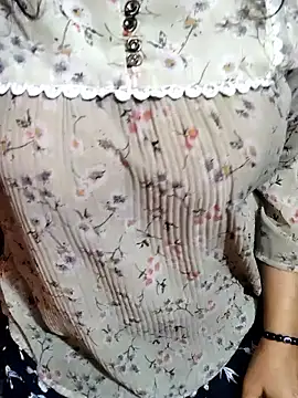 Snapshot of Your_cutiepie_ chatting on 02-21-25, 06:26 Your cutiepie online show from 02-21-25, 06:26