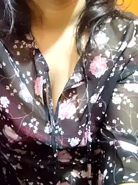 Snapshot of Your_cutiepie_ chatting on 03-07-25, 08:22 Your cutiepie online show from 03-07-25, 08:22