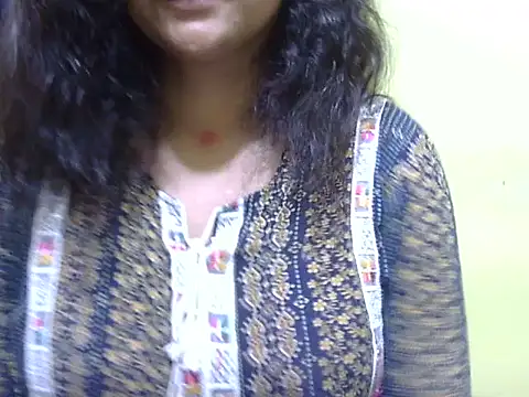 Snapshot of Your_cutiepie_ chatting on 10-19-25, 06:30 Your cutiepie online show from 10-19-25, 06:30