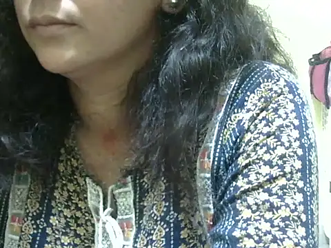 Snapshot of Your_cutiepie_ chatting on 10-22-25, 06:29 Your cutiepie online show from 10-22-25, 06:29