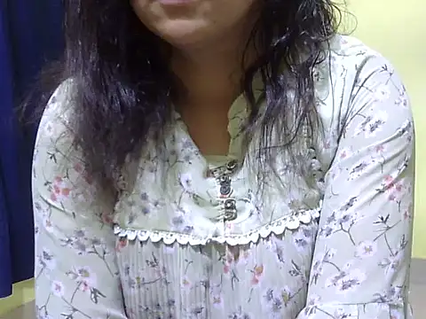 Snapshot of Your_cutiepie_ chatting on 10-25-25, 11:29 Your cutiepie online show from 10-25-25, 11:29