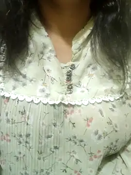 Snapshot of Your_cutiepie_ chatting on 10-25-25, 11:54 Your cutiepie online show from 10-25-25, 11:54