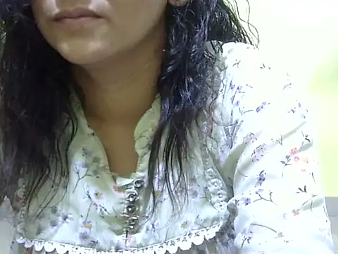 Snapshot of Your_cutiepie_ chatting on 10-28-25, 05:37 Your cutiepie online show from 10-28-25, 05:37