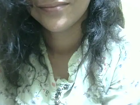 Snapshot of Your_cutiepie_ chatting on 11-01-25, 11:07 Your cutiepie online show from 11-01-25, 11:07