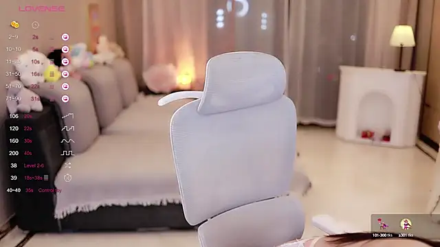 Moonccoi online show from 02-12-25, 05:26