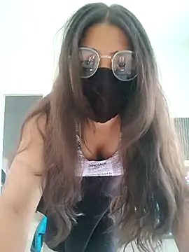 Snapshot of shnaz_1 chatting on 04-22-26, 06:38 shnaz 1 online show from 04-22-26, 06:38