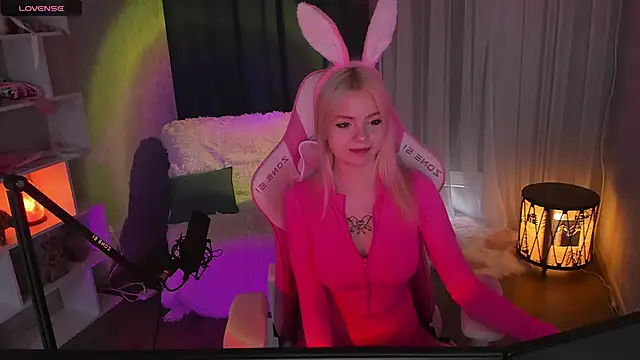 AshleySnowflake online show from 03-16-25, 12:33