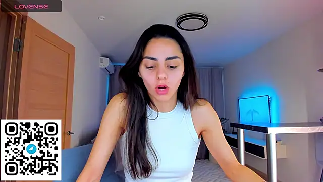 EmiliaZen online show from 10-11-25, 02:26