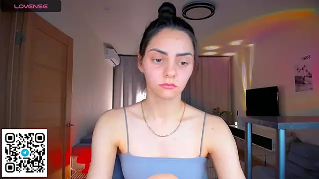 EmiliaZen online show from 02-26-26, 07:24