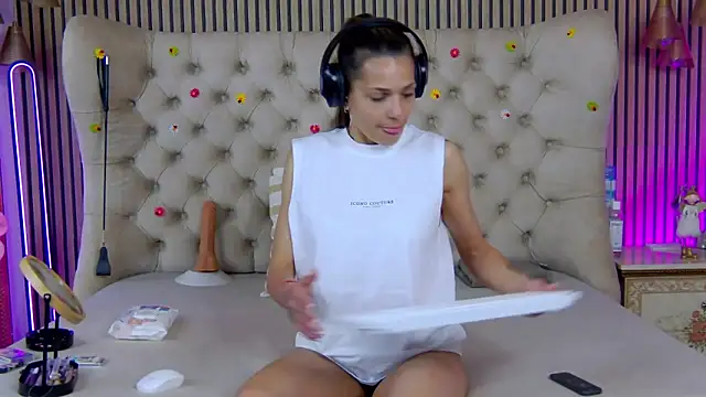 PlayfulShow online show from 05-06-26, 09:36