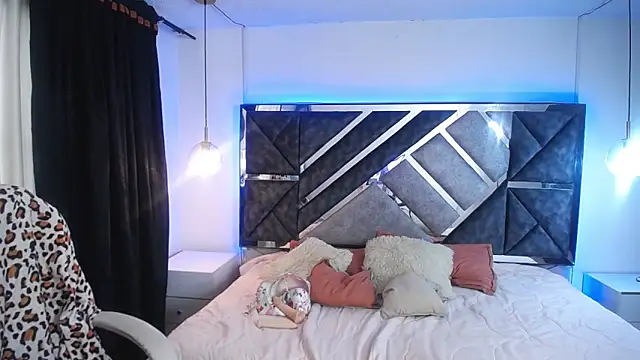 lizha milf online show from 03-13-25, 10:54